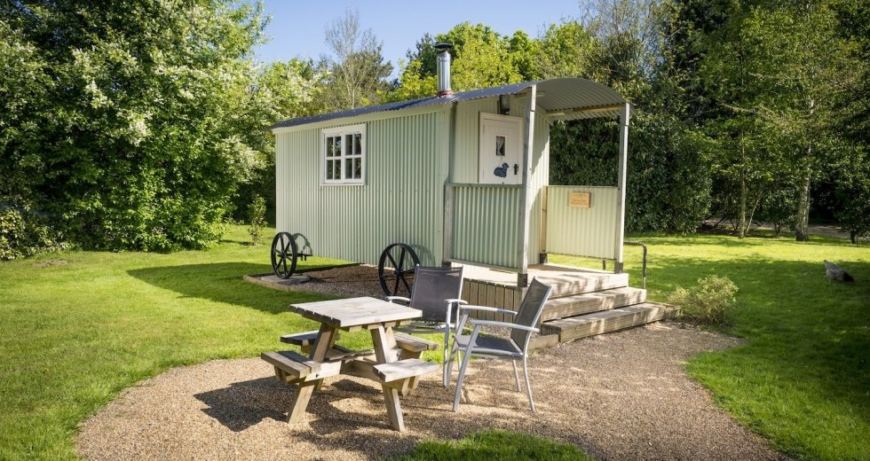 Glamping holidays near York in North Yorkshire, Northern England - Snug Huts at Wolds Edge